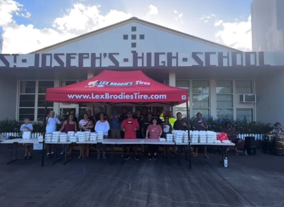 Blessed to serve our Hilo Community a Thanksgiving Meal